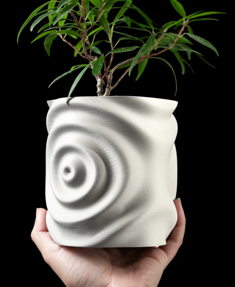 Maceta con forma de gota de agua